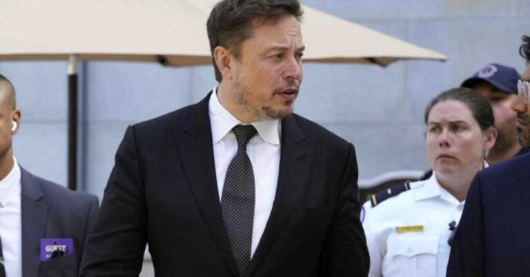 Trump Meets with Elon Musk Behind Closed Doors…