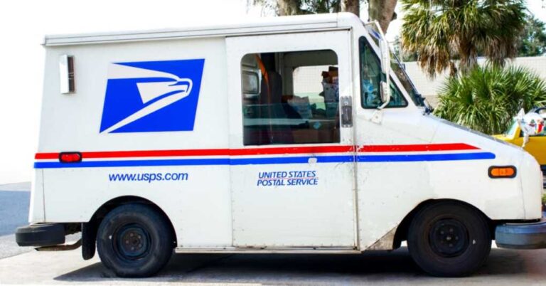 Watch: Postal Worker Caught on Cam Dumping Entire Van Full of Mail in a Dumpster Watch: Postal Worker Caught on Cam Dumping Entire Van Full of Mail in a Dumpster